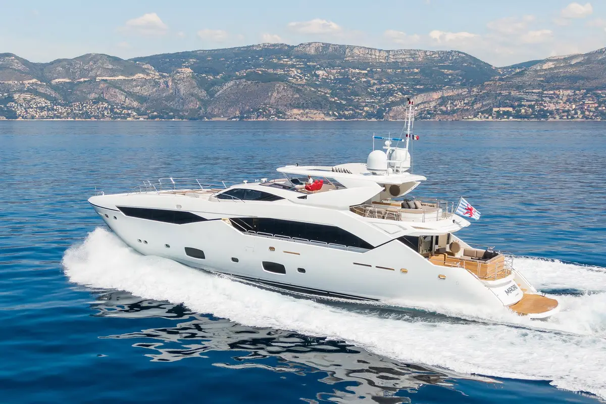 Sunseeker 115, exterior — Ibiza Yachts Hire, Ibiza