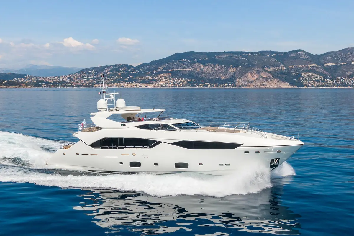Sunseeker 115, main deck — Ibiza Yachts Hire, Ibiza